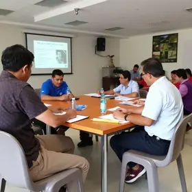 Cotia sedia workshop do programa Valoriza SP