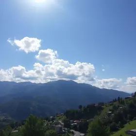 Cotia deve ter um dia com sol entre poucas nuvens